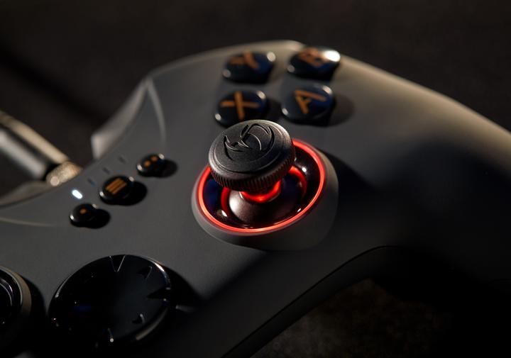 Actual product image Game Nacon GC-400ES Pro Gaming Controller (PC)