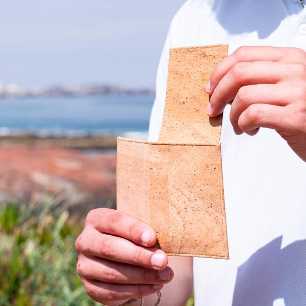 Actual product image MB Cork RFID-blockierendes Kork-Kartenetui für Herren und Damen