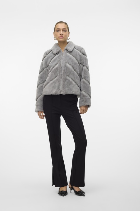 Actual product image Vero Moda VMSONJALUIS Jacket Faux fur jacket (M)