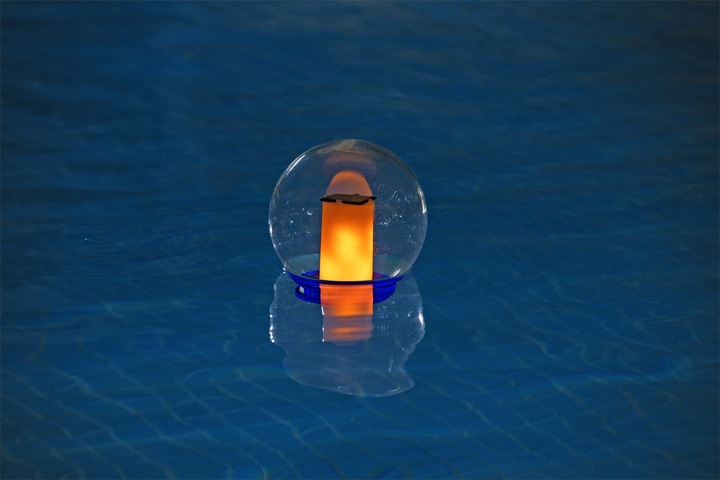 Produktbild Bestway SolarSphere LED Chemical Dispenser