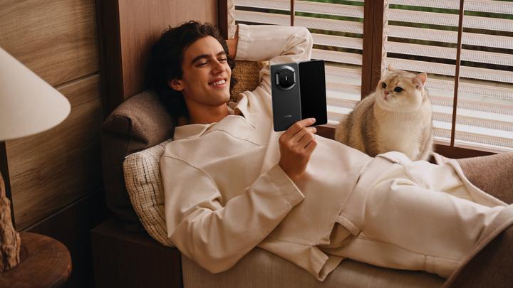 Immagine prodotto Huawei Mate X7 (512 GB, Nero, Nero, 8", Doppia SIM, 4G)