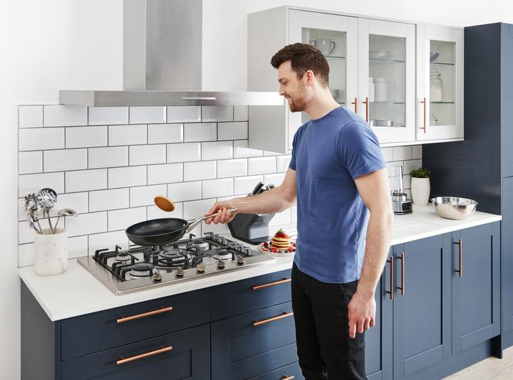 Produktbild Ninja ZEROSTICK Essentials C10020DE (20 cm) (Bratpfanne, Aluminium, Edelstahl, 20 x 7.50 cm)