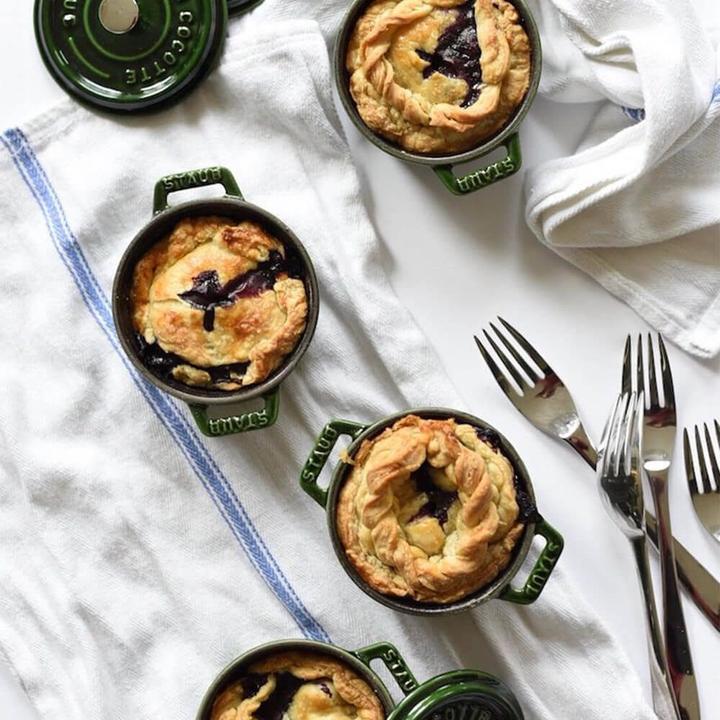 Actual product image Staub Mini Cocotte (10 cm, Casserole + Stewpot, Cast iron)