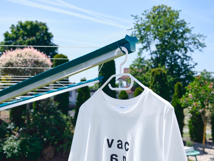 Actual product image Leifheit Linomatic 500 Deluxe Cover laundry umbrella (50 m)