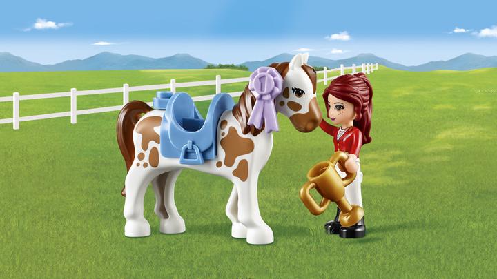 Produktbild LEGO Friends Heartlake Reiterhof (41126, LEGO Friends)