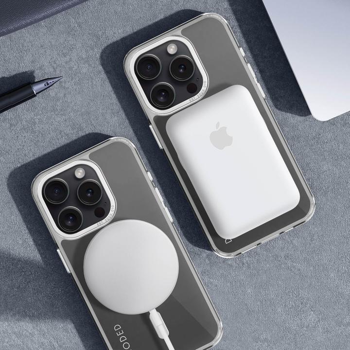 Produktbild Decoded Recycled Plastic Loop Stand Backcover iPhone 15 Pro Transparant (Apple iPhone 15 Pro)