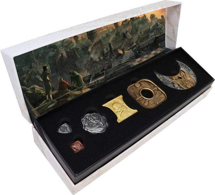 Actual product image Fanattik Dungeons & Dragons Limited Edition Coin Set