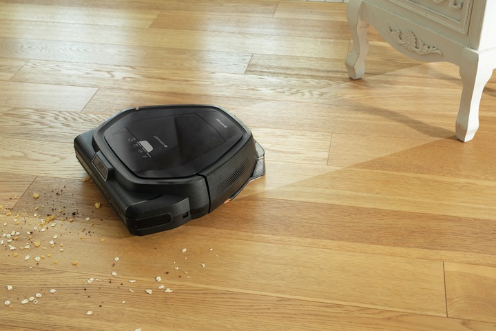 Actual product image Gorenje Small appliances RVC 216BK SW SAUG WIPING ROBOT 21.6V (Robot vacuum)