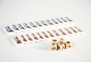 Actual product image 999Games Scramble in the Sushi Bar - Dice Game