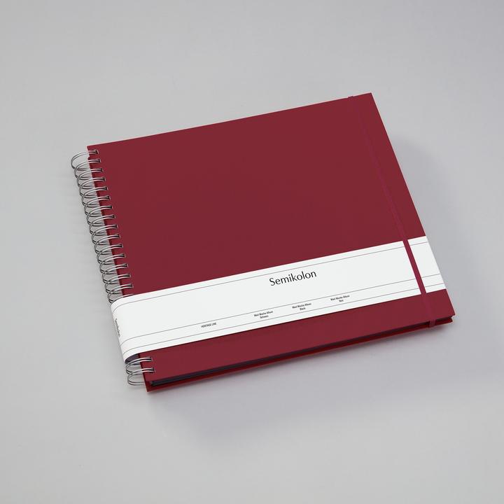 Productafbeelding Semikolon Fotoalbum Maxi Mucho 34,5 x 30 cm Bordeaux, zwarte pagina's (10 x 15 cm, 9 x 13 cm)
