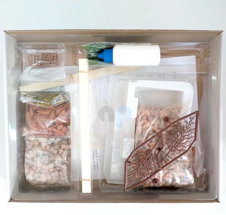 Immagine prodotto Block Cuit. Kit modello 3D in ceramica - Vecchia casa inglese «Old Cottage 3» (26 x 14 x 22 cm)