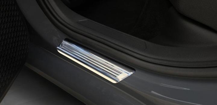 Immagine prodotto Aristar Finiture delle soglie delle porte in acciaio inox per VW Golf 8 dal 2020 ad oggi (Frontale)