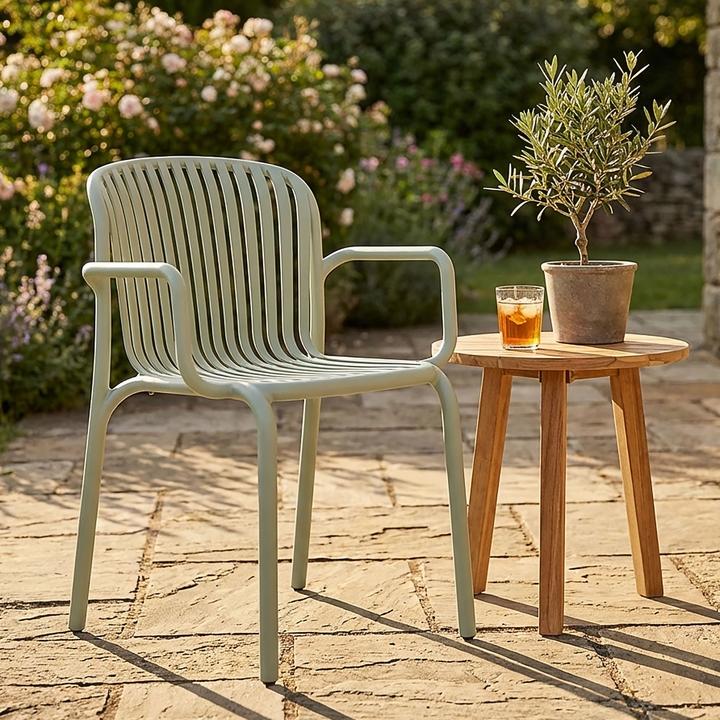 Produktbild Ferne 2er-Set Bequemer Gartenstuhl aus Kunststoff, Beige – ergonomische Gartenstühle mit Armlehnen