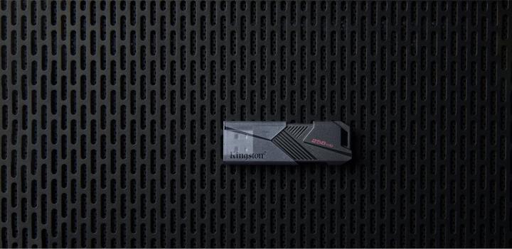 Actual product image Kingston DataTraveler Exodia Onyx (256 GB, USB-A)