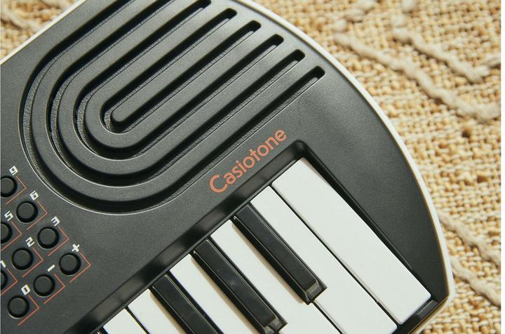 Actual product image Casio SA-81 (44 Keys)