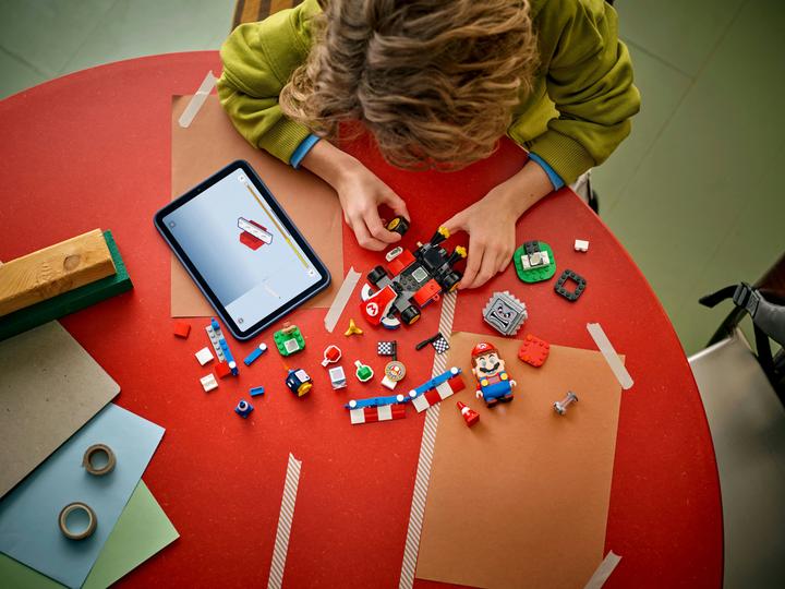 Produktbild LEGO Mario Kart – Interaktiver LEGO Mario & Standard-Kart (72043, LEGO Super Mario)