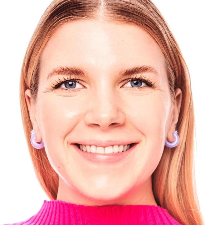 Actual product image essence Skin Lovin' Sensitive (10 Light)