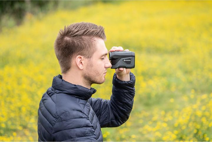 Actual product image Bresser 6x24 Rangefinder 800m OLED Laser (800 m, 905 nm)