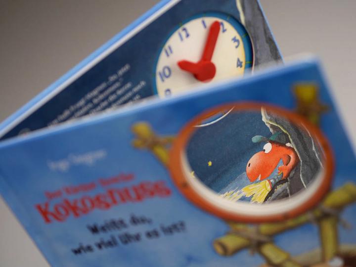 Produktbild Der kleine Drache Kokosnuss - Weisst du, wie viel Uhr es ist? (Deutsch, Ingo Siegner, 2018)