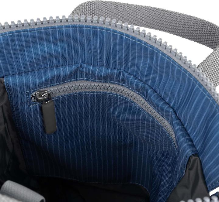 Immagine prodotto Roka London Bantry B Medium Wash Recycled Canvas Small - Small (14 l)