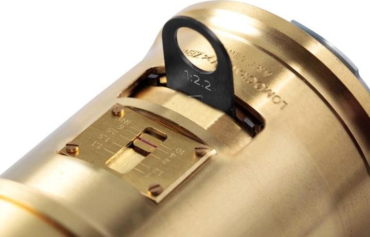 Actual product image Lomo New Petzval 85 (Nikon F, full size, APS-C / DX)