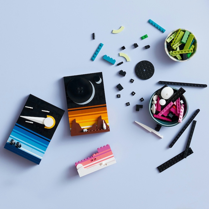 Actual product image LEGO Ideas - Stories from the Space Age (21340, LEGO Ideas, LEGO Rare Sets)