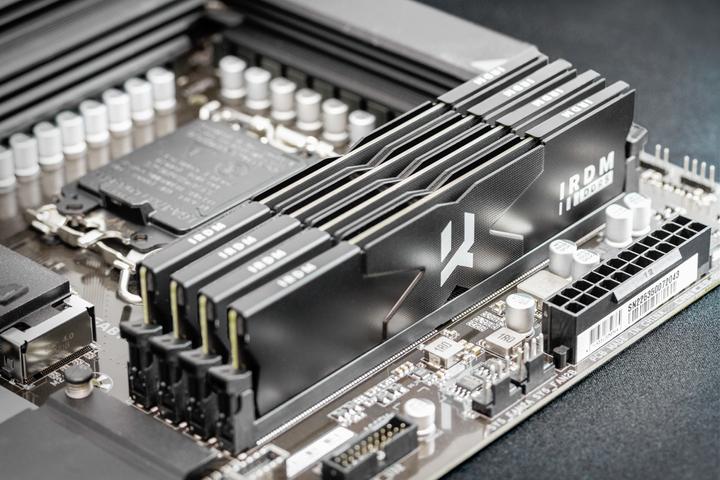 Produktbild Goodram IRDM DDR5 IR-5600D564L36/32G (1 x 32GB, 5600 MHz, DDR5-RAM, DIMM)