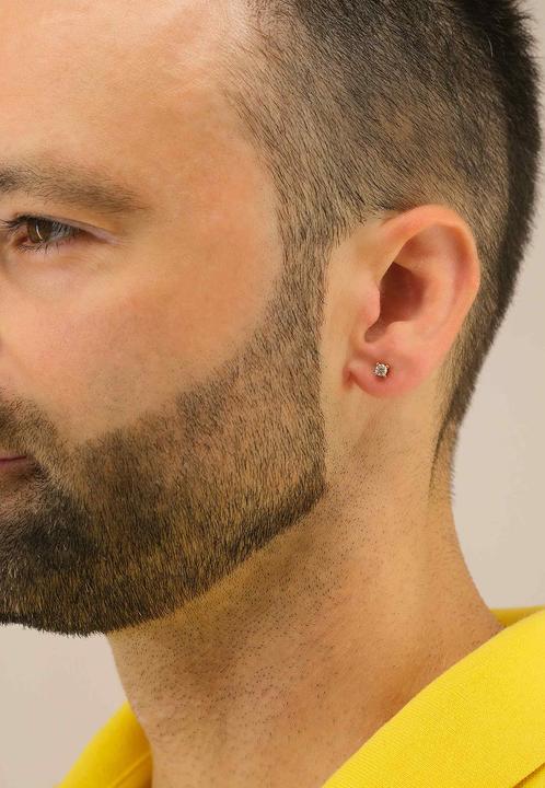 Actual product image Muau Stud earrings 4-handle setting (Silver, Yellow gold 750)