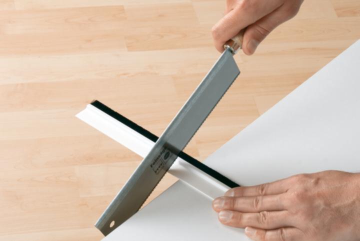 Produktbild tesa tesamoll Türdichtschiene für Teppich, selbstklebend