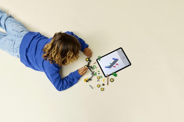 Image du produit LEGO John Deere 1470H Rad-Harvester (42218, LEGO Technic)