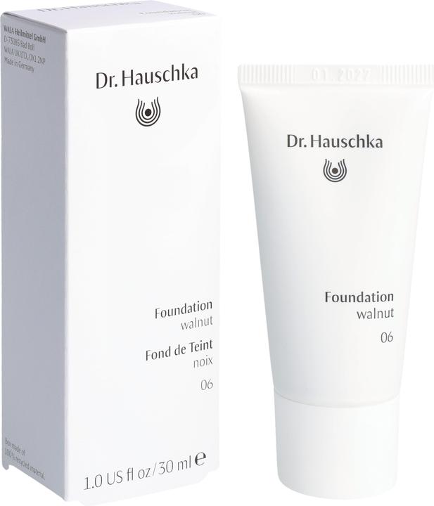Produktbild Dr. Hauschka Foundation 06 walnut 30 ml (06 Walnut)