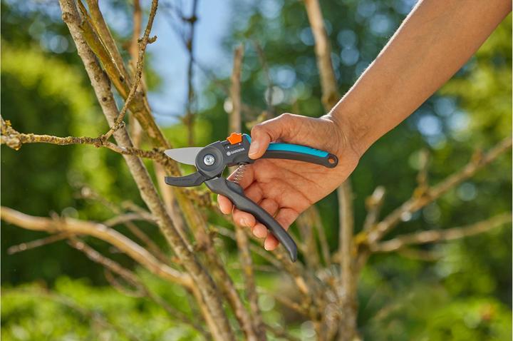 Produktbild Gardena Gartenschere PremiumCut Trockenes Holz