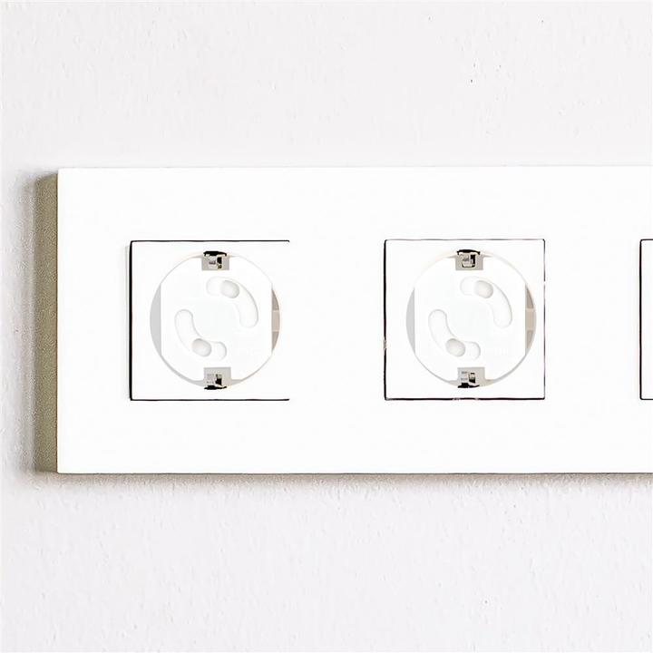 Image du produit Intirilife Cache-prise adhésif