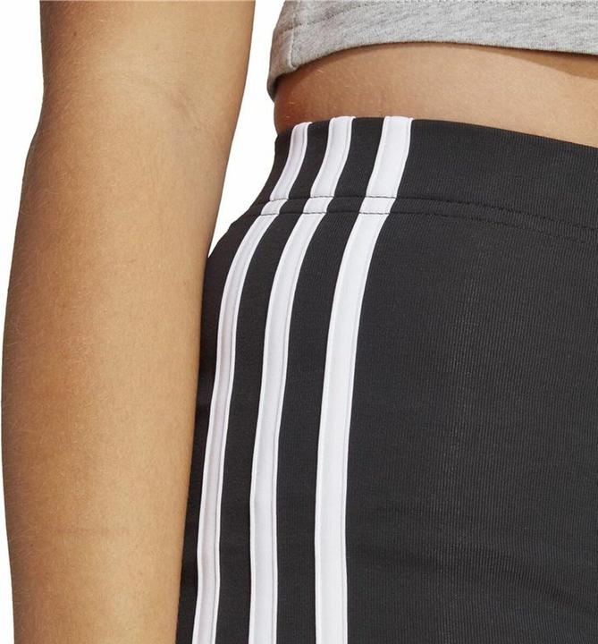 Image du produit Adidas Essentials Booty-Shorts aus Single-Jersey (L)