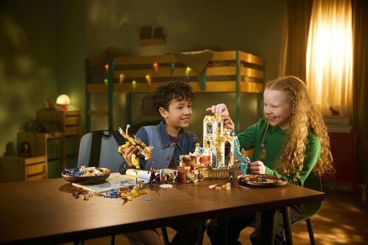Actual product image LEGO Castle Nocturnia (LEGO Dreamzzz)