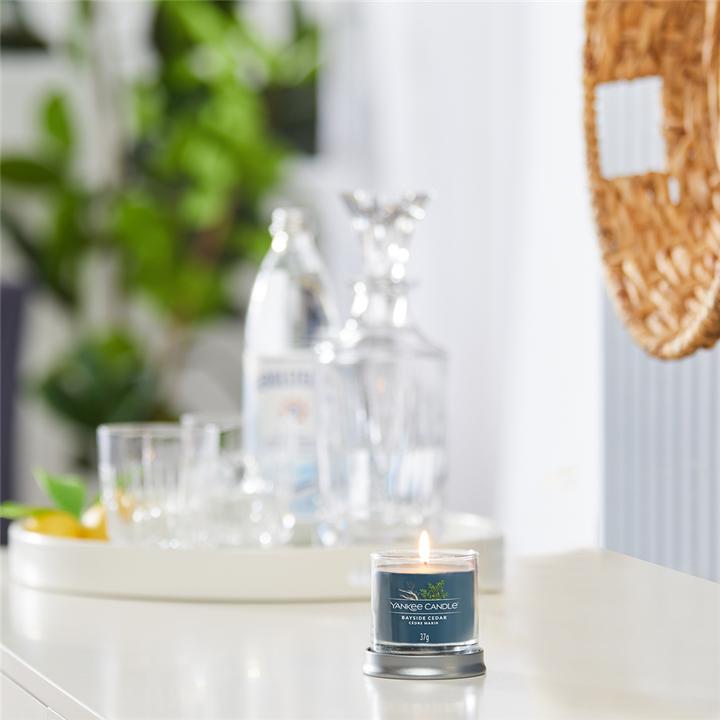Produktbild Yankee Candle Duftkerze Bayside Cedar Signature Small Tumbler