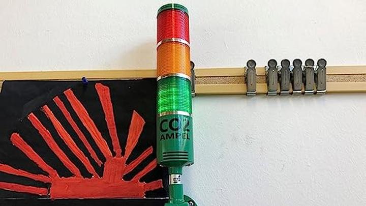 Immagine prodotto Schabus Semaforo CO2/sensore di qualità dell'aria Semaforo per il monitoraggio dell'aria ambiente "Scuola