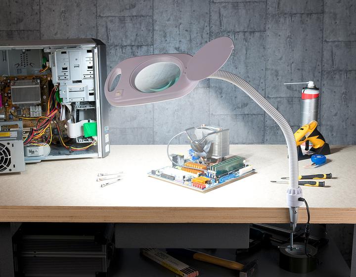 Produktbild Lunartec Glas-LED-Lupenleuchte (450 lm)