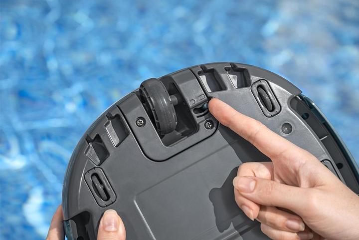 Image du produit Bestway AquaTronix G150 Robotic Pool Vacuum