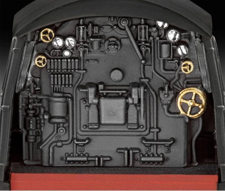Actual product image Revell BR03 express locomotive