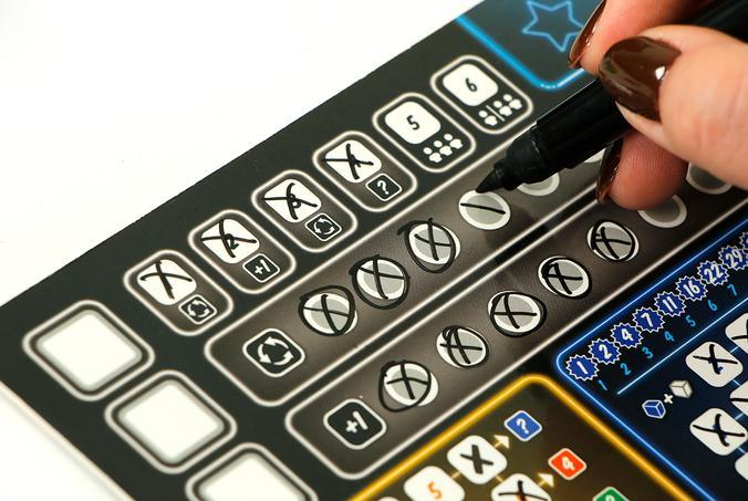 Actual product image 999Games Spel Clever Deluxe (German, 1 - 4 Players)