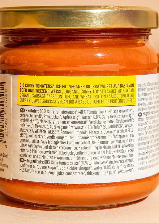 Nährwerte und Zutaten KoRo Bio Curry-Tomatensauce mit veganer Bio Bratwurst auf Basis von Tofu und Weizeneiweiss (3500 g)