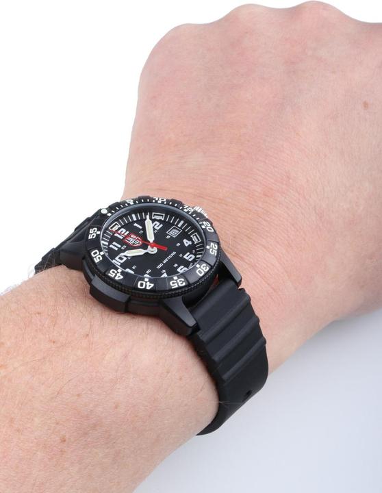 Actual product image Luminox Leatherback Sea Turtle 0300 Series (Analogue wristwatch, Swiss made, 39 mm)