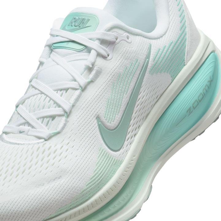 Produktbild Nike Vomero 18 (40)