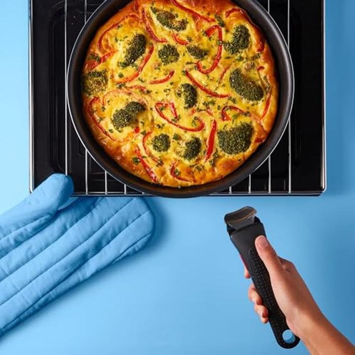 Actual product image Tefal Nonstick Cookware Set with Removable Handle and Accessories (Frying pan, Pot)