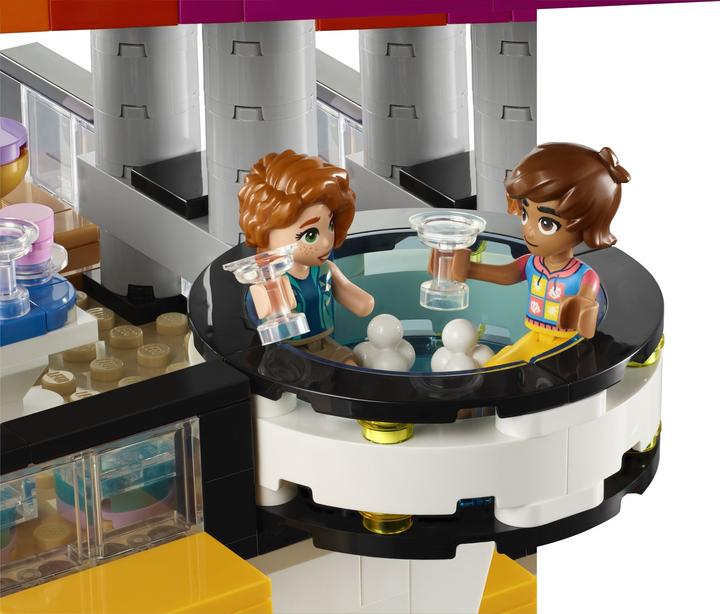 Actual product image LEGO Andrea's Modern Mansion (42639, LEGO Friends)