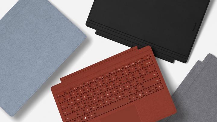Produktbild Microsoft Signature Type Cover (CH, Docking)