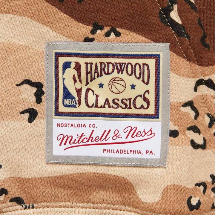 Actual product image Mitchell & Ness NBA Chicago Bulls Camo Reflective Hoodie (M)