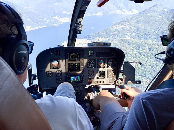 Produktbild Smartbox Panorama-Helikopterflug für 1 Std. 30 Min. von Lodrino zum Matterhorn für 4 Personen (4 Pers.)