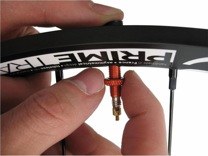 Produktbild VAR Tubeless Ventil Al Og 35mm 2-St Orange, Paar